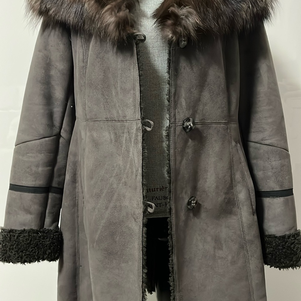 NWOT LAUNDRY Faux Shearling and Fur Coat Taupe, Size M - Picture 8 of 13